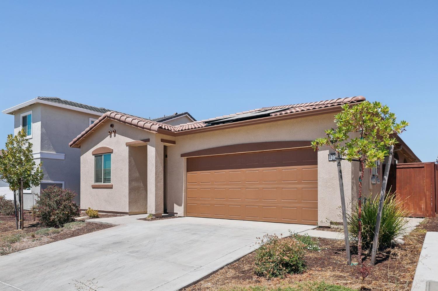 Detail Gallery Image 1 of 24 For 12771 Scholarly Way, Rancho Cordova,  CA 95742 - 4 Beds | 2 Baths