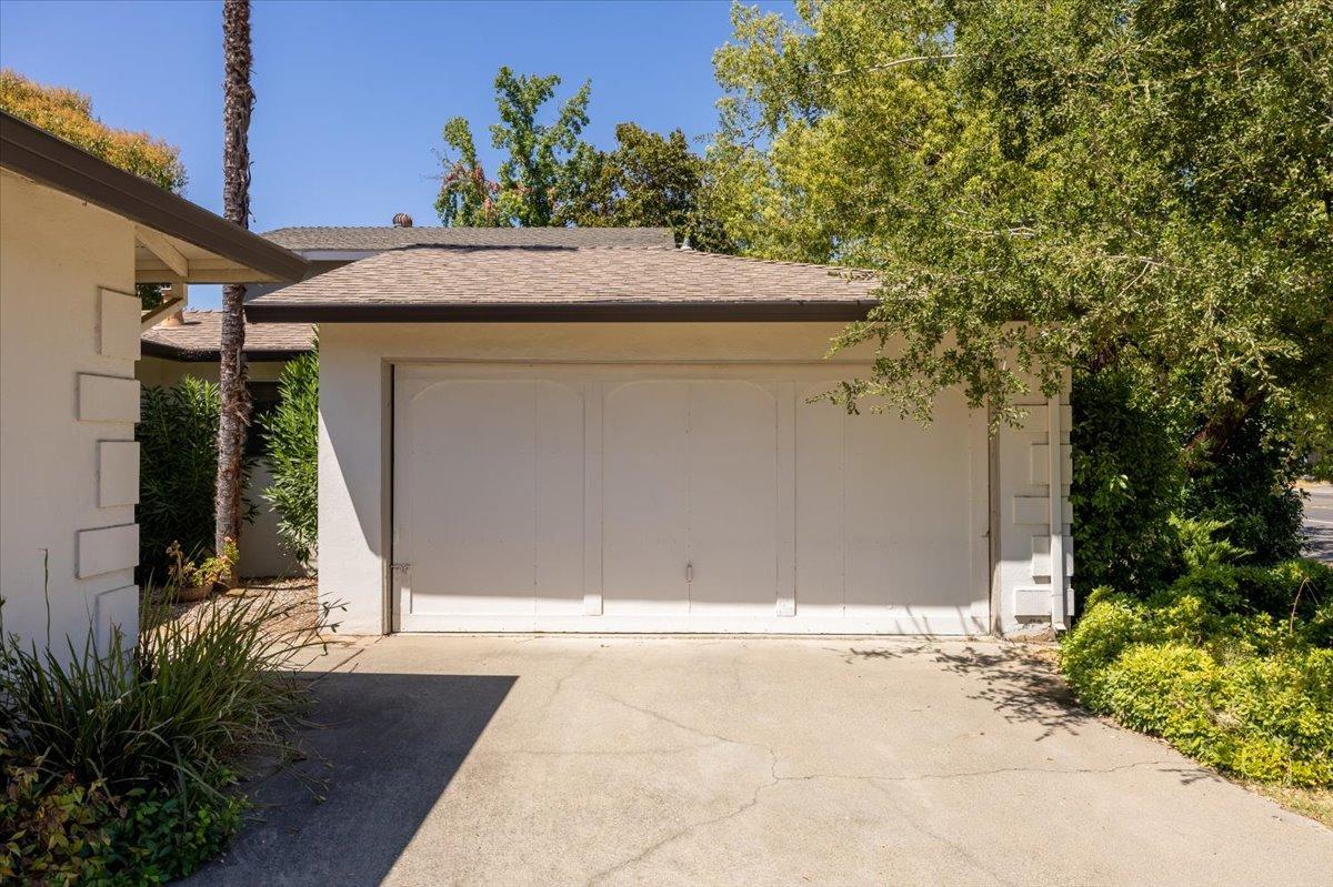 Detail Gallery Image 6 of 31 For 9140 La Riviera Dr, Sacramento,  CA 95826 - 3 Beds | 2 Baths