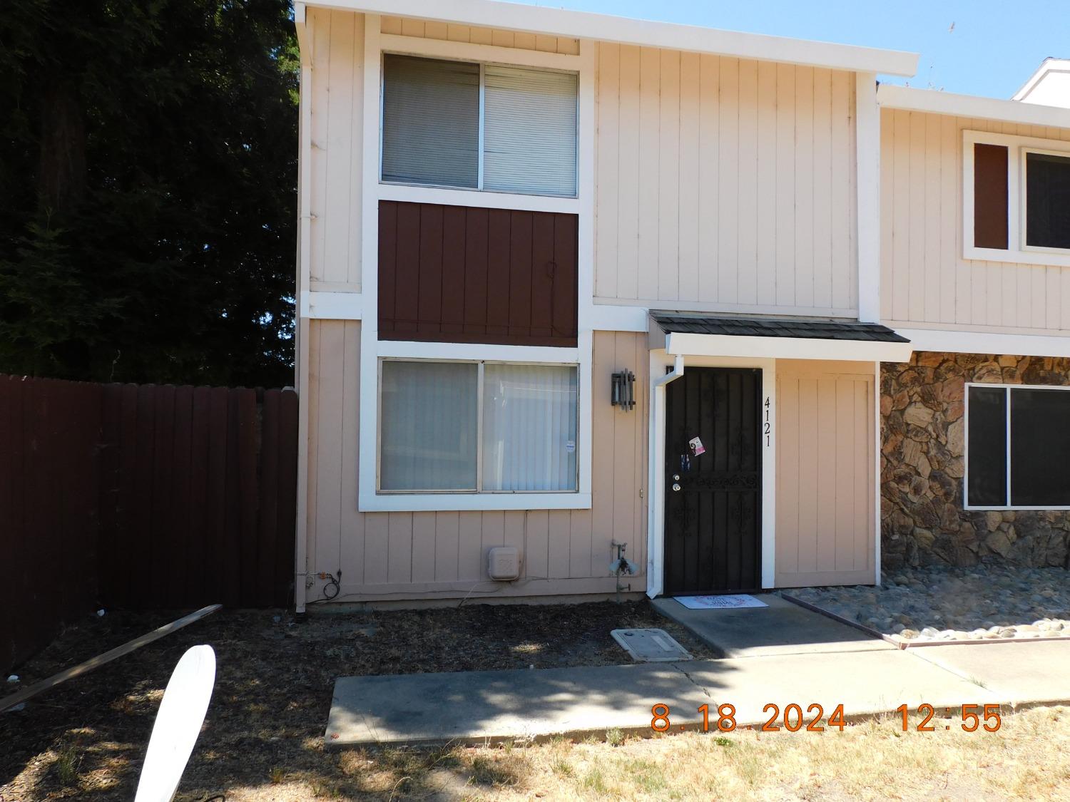 Photo #2: 224091821 Listing 