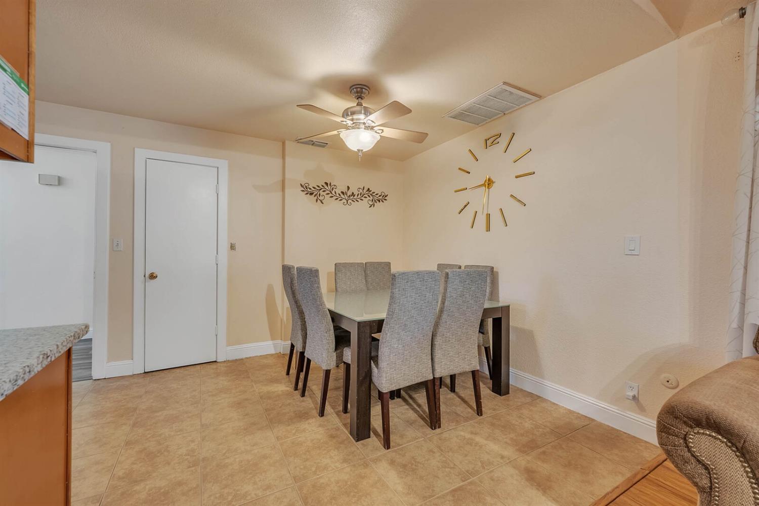 Detail Gallery Image 21 of 47 For 1020 Hayer Cir, Rio Linda,  CA 95673 - 3 Beds | 2 Baths