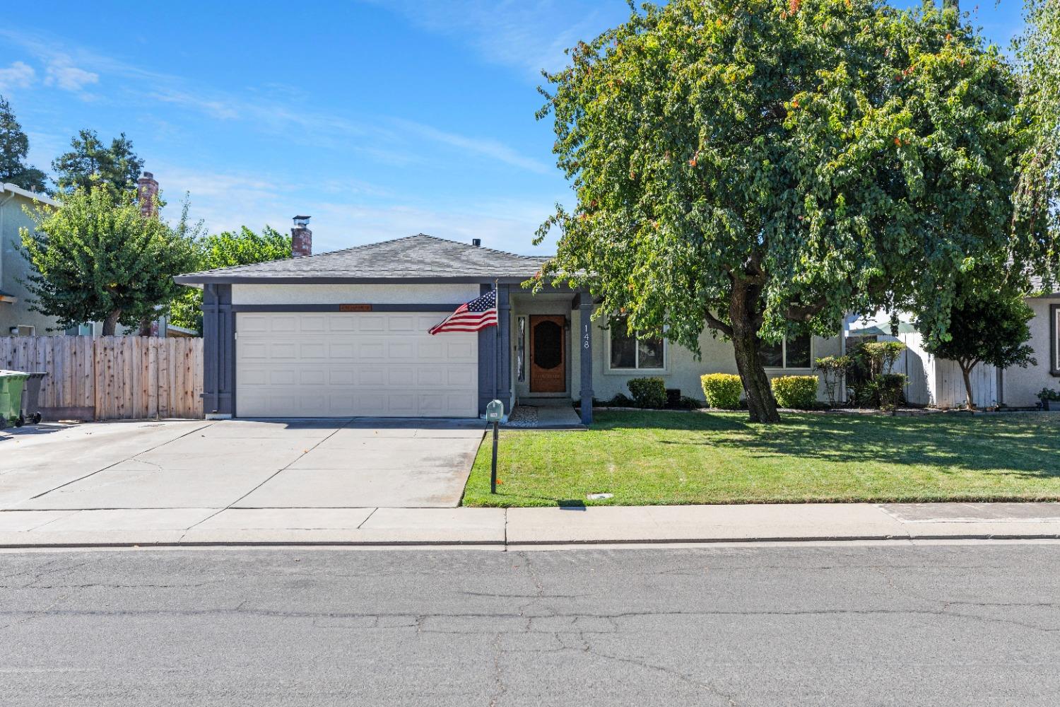 Detail Gallery Image 1 of 38 For 148 Eureka Way, Tracy,  CA 95376 - 4 Beds | 2 Baths