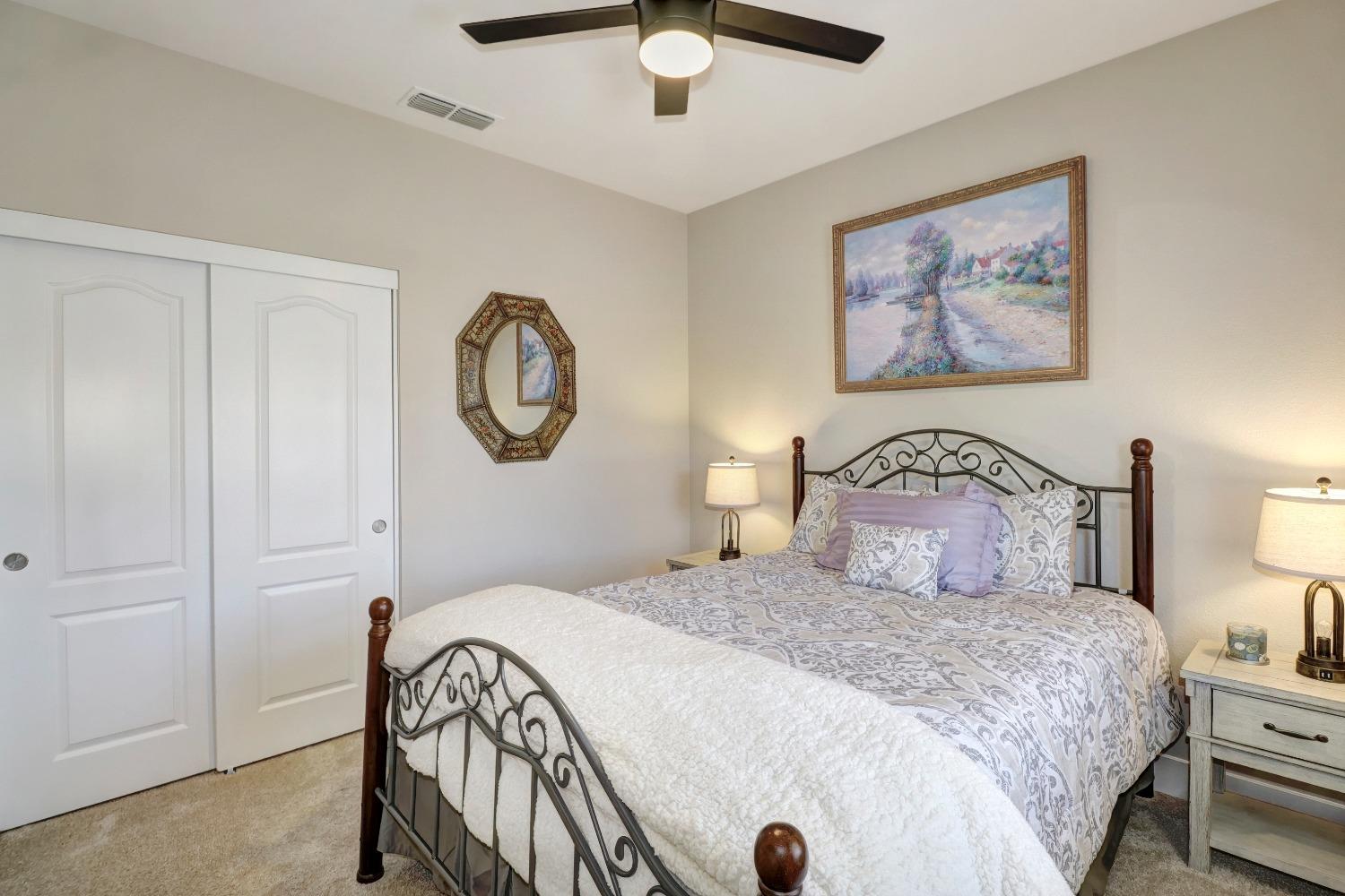 Detail Gallery Image 26 of 41 For 11 Wheelhouse Ct, Sacramento,  CA 95833 - 5 Beds | 2/1 Baths