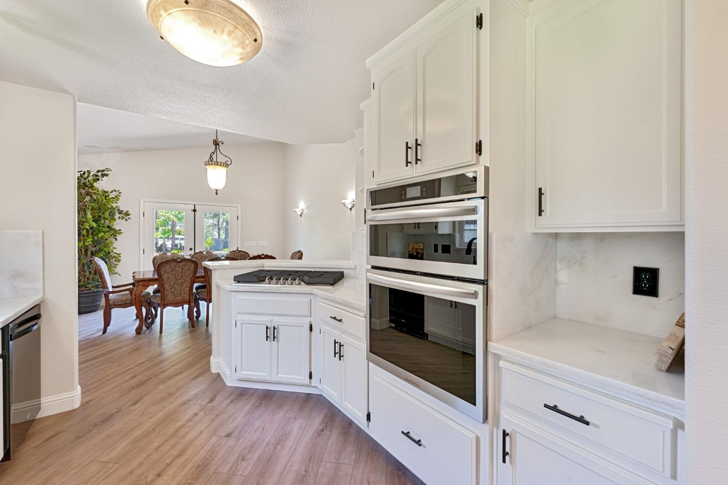 Detail Gallery Image 7 of 55 For 11235 Dry Creek Rd, Auburn,  CA 95602 - 3 Beds | 2 Baths