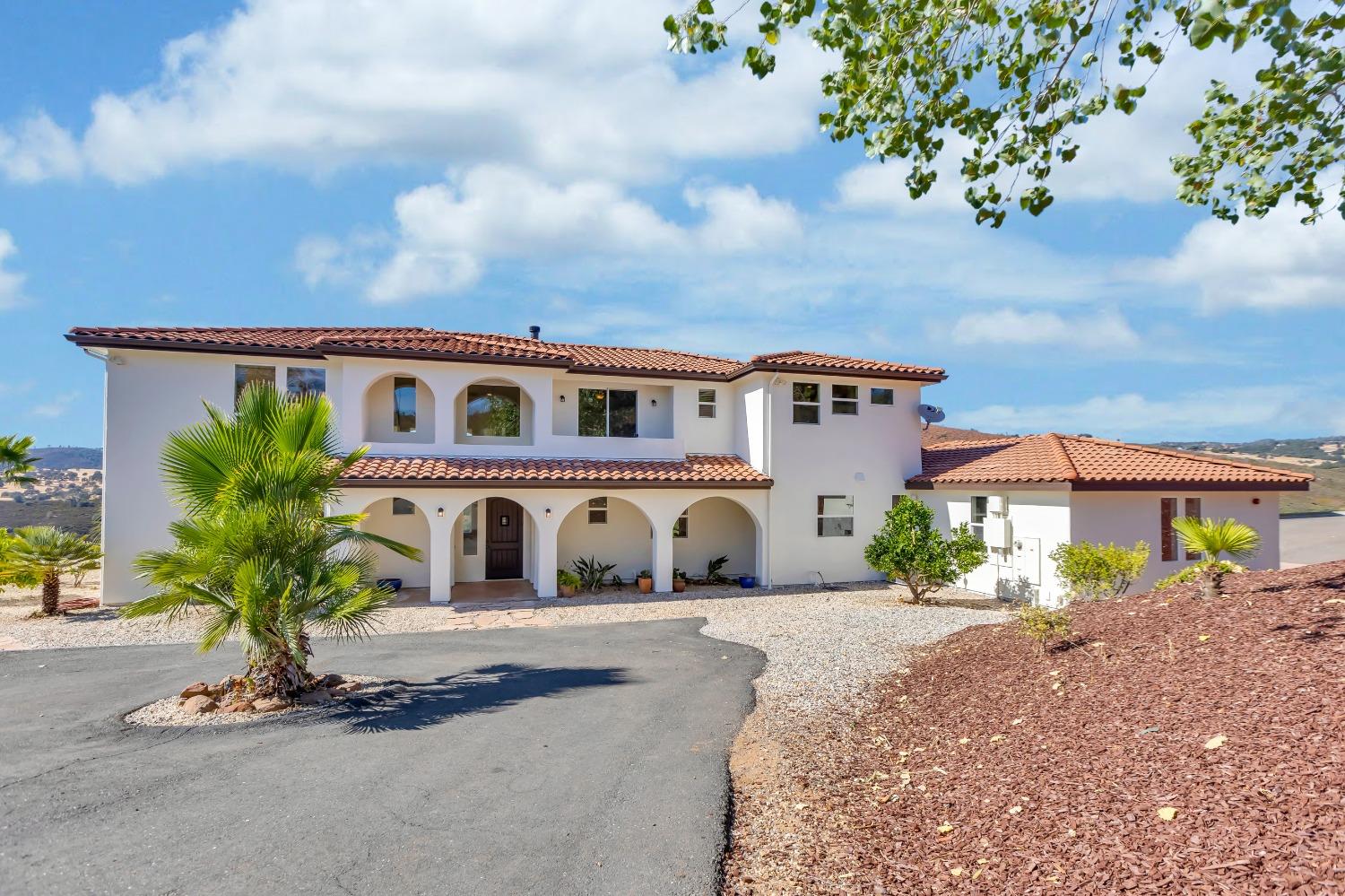 Detail Gallery Image 12 of 81 For 1745 Dorado Ridge Trail, El Dorado Hills,  CA 95762 - 4 Beds | 5 Baths