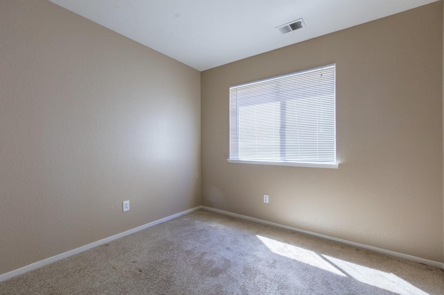 Detail Gallery Image 23 of 43 For 2411 Volpi Dr, Stockton,  CA 95206 - 3 Beds | 2 Baths