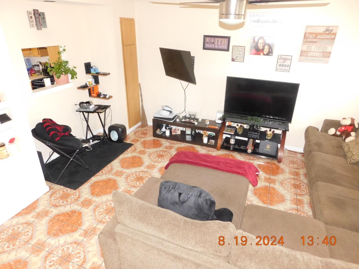 Photo #3: 224092960 Listing 