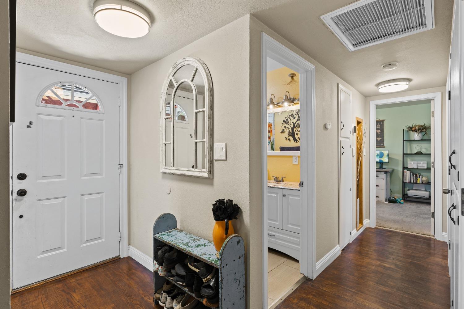 Detail Gallery Image 16 of 37 For 2306 Thores St, Rancho Cordova,  CA 95670 - 3 Beds | 2 Baths