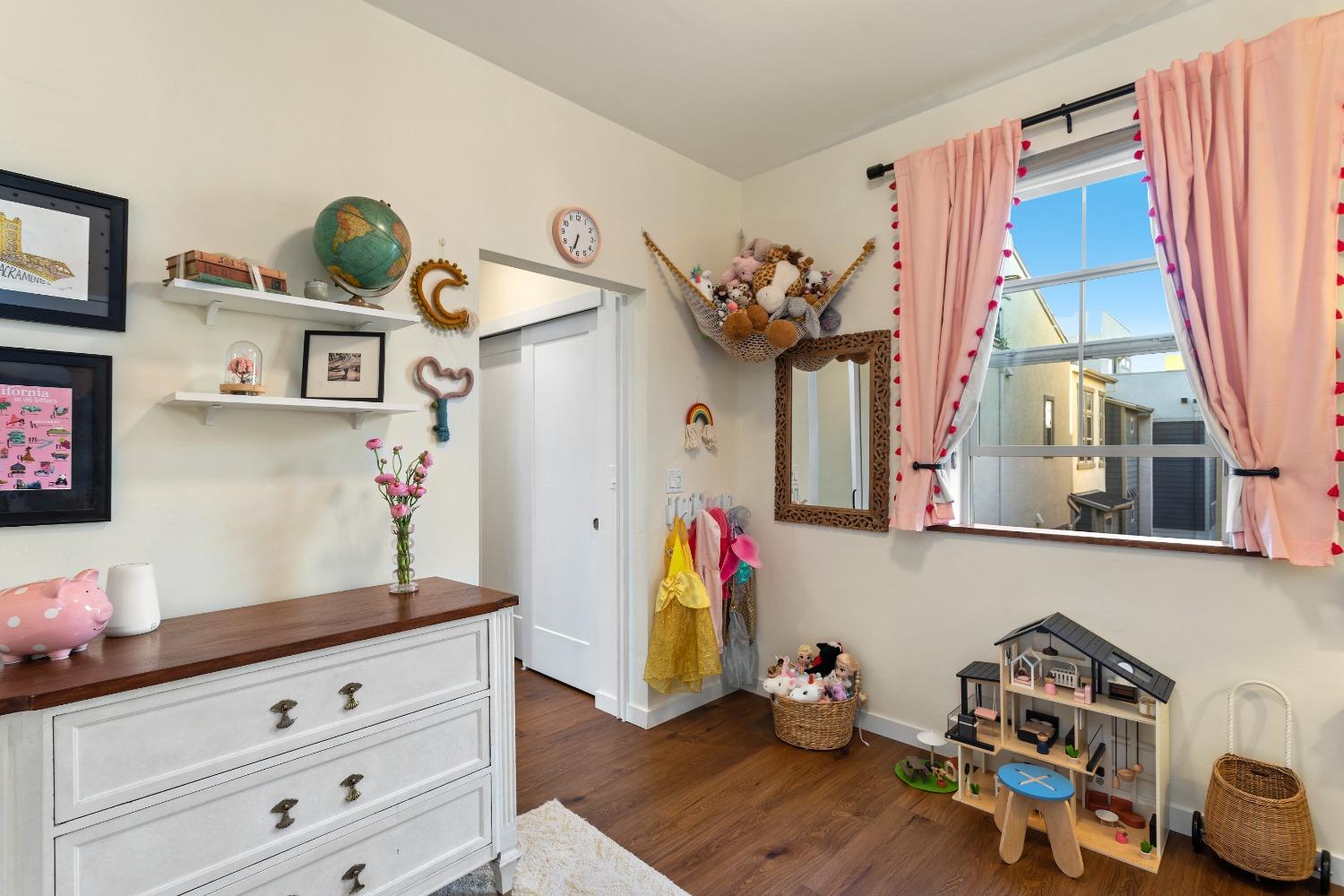 Detail Gallery Image 16 of 28 For 455 Lug Ln, Sacramento,  CA 95818 - 2 Beds | 1 Baths