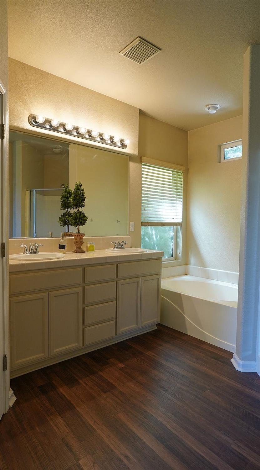 Detail Gallery Image 13 of 29 For 8822 Lucca Ct, Stockton,  CA 95212 - 3 Beds | 2 Baths