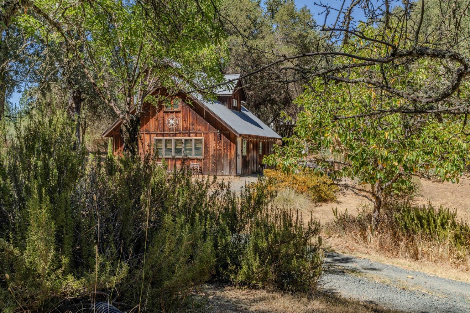 Detail Gallery Image 3 of 77 For 20161 American Flat Rd, Fiddletown,  CA 95629 - 4 Beds | 2 Baths