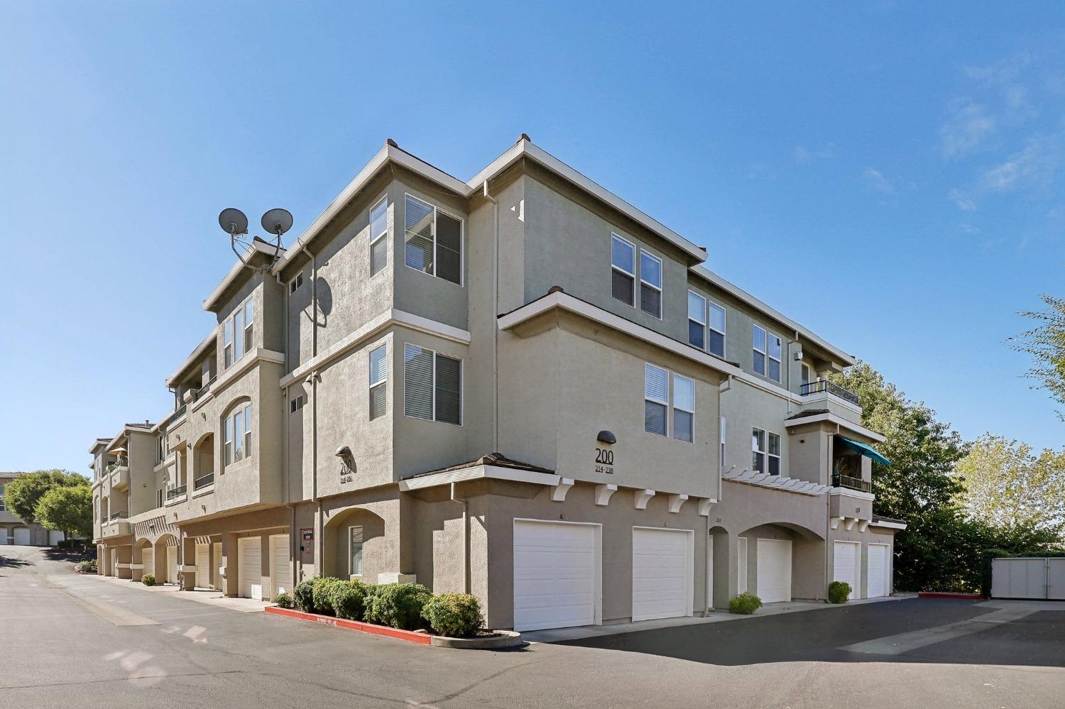 Detail Gallery Image 1 of 25 For 2230 Valley View Pkwy #237,  El Dorado Hills,  CA 95762 - 2 Beds | 2 Baths