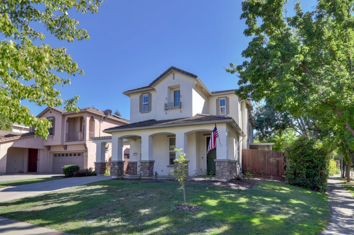 Detail Gallery Image 1 of 1 For 1311 Berry Creek Rd, West Sacramento,  CA 95691 - 4 Beds | 3/1 Baths