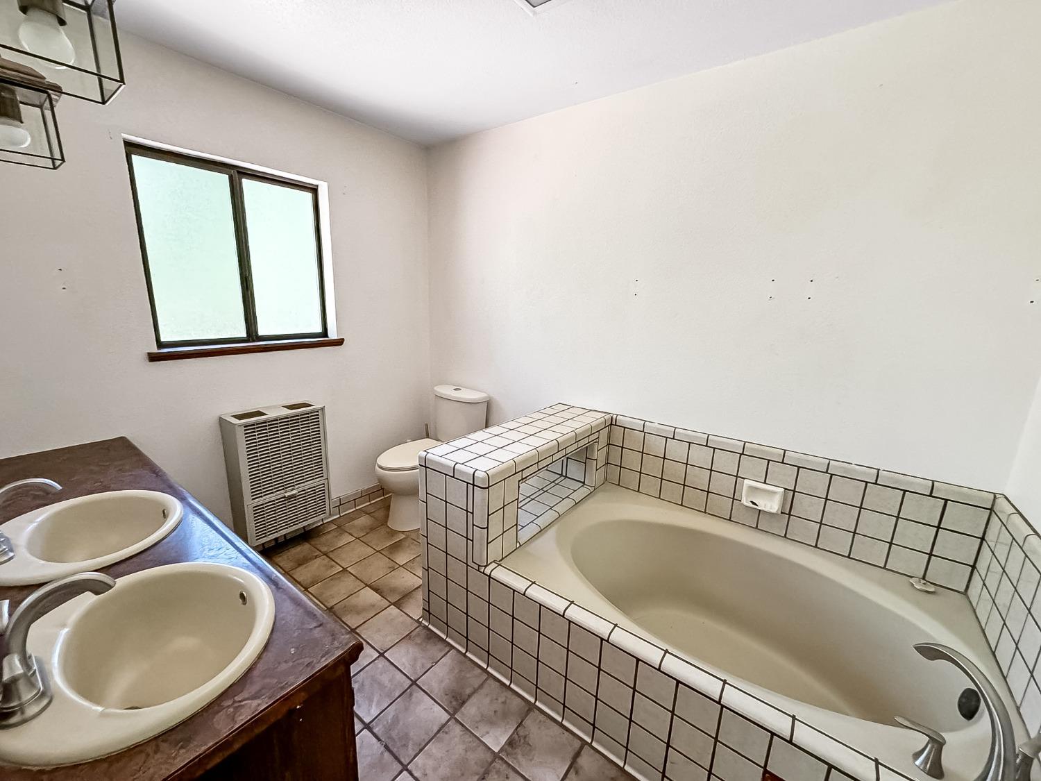 Detail Gallery Image 14 of 29 For 12225 Buckeye Rd, Nevada City,  CA 95959 - 2 Beds | 2 Baths