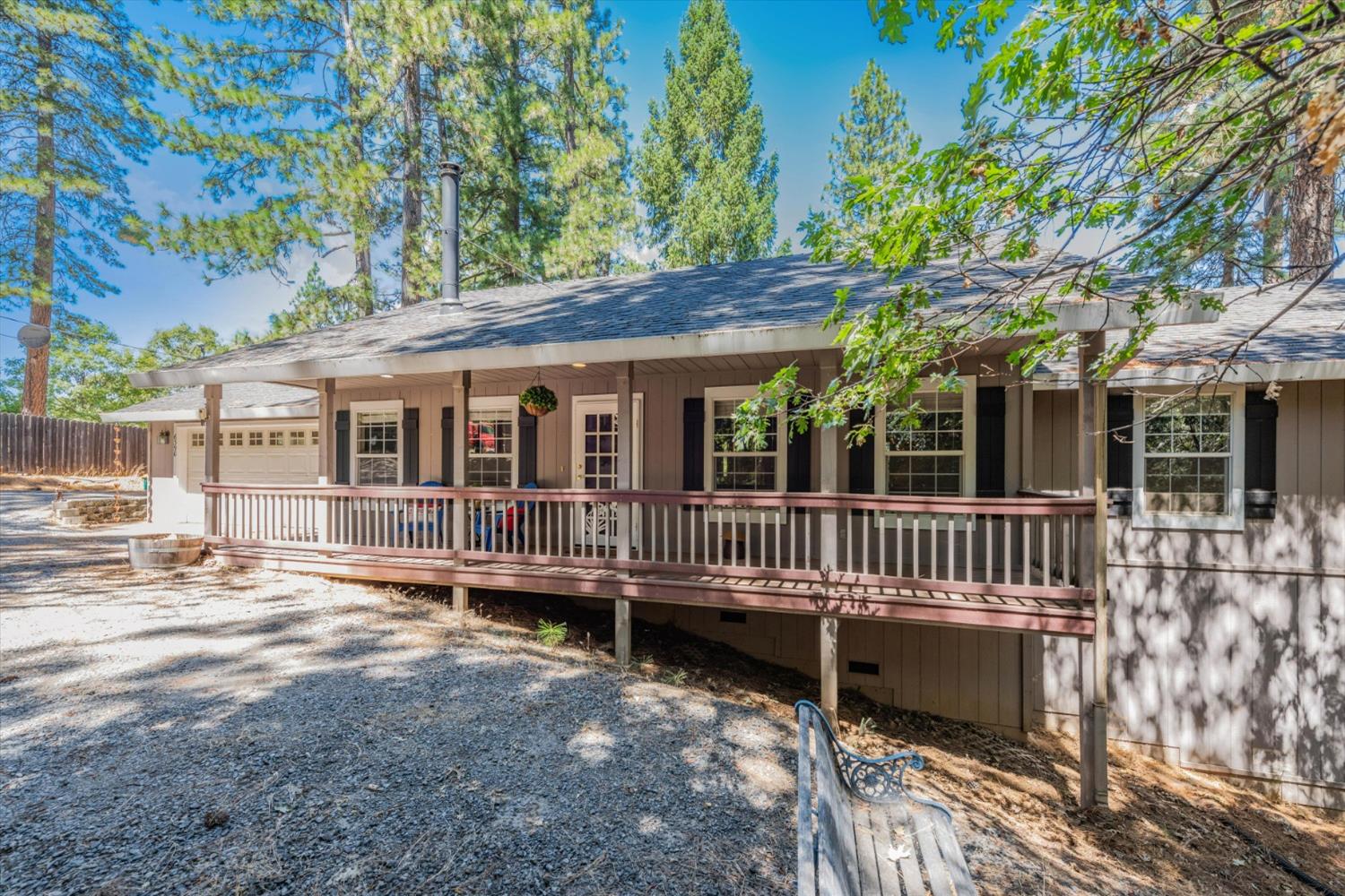 Detail Gallery Image 3 of 49 For 6390 Red Robin Rd, Placerville,  CA 95667 - 3 Beds | 2 Baths