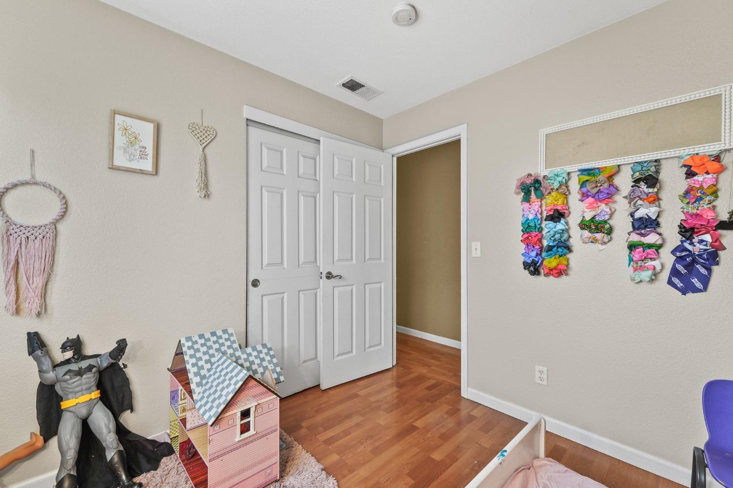 Detail Gallery Image 15 of 36 For 186 Santa Rosa Dr, San Jose,  CA 95111 - 3 Beds | 2 Baths