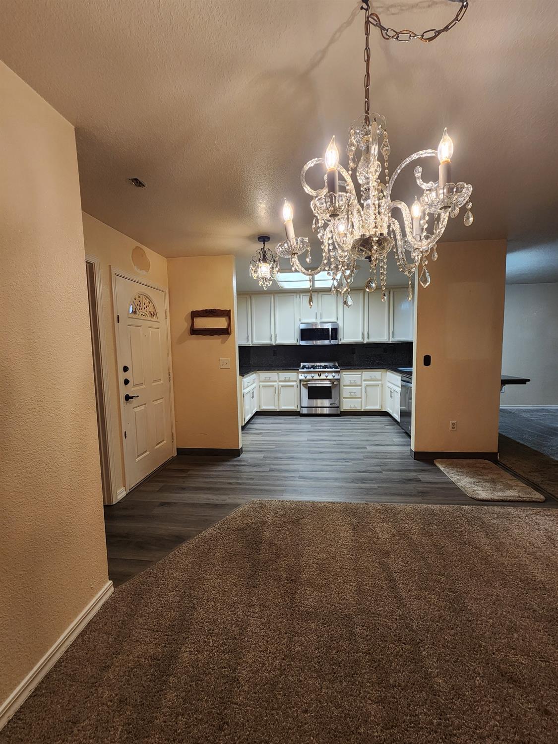 Detail Gallery Image 2 of 23 For 4830 Dover Ln #309,  Sacramento,  CA 95842 - 3 Beds | 2 Baths