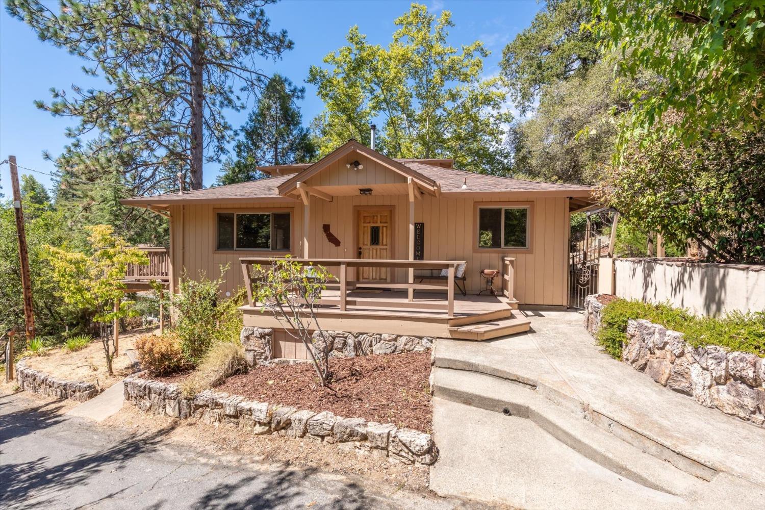 Detail Gallery Image 1 of 1 For 1091 Cindy Ct, Placerville,  CA 95667 - 3 Beds | 2/1 Baths