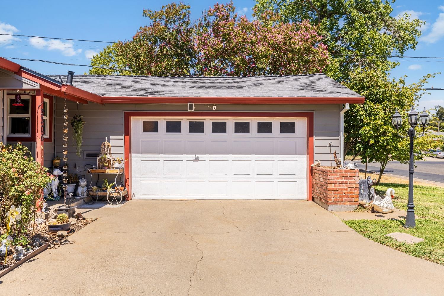 Detail Gallery Image 4 of 37 For 2306 Thores St, Rancho Cordova,  CA 95670 - 3 Beds | 2 Baths