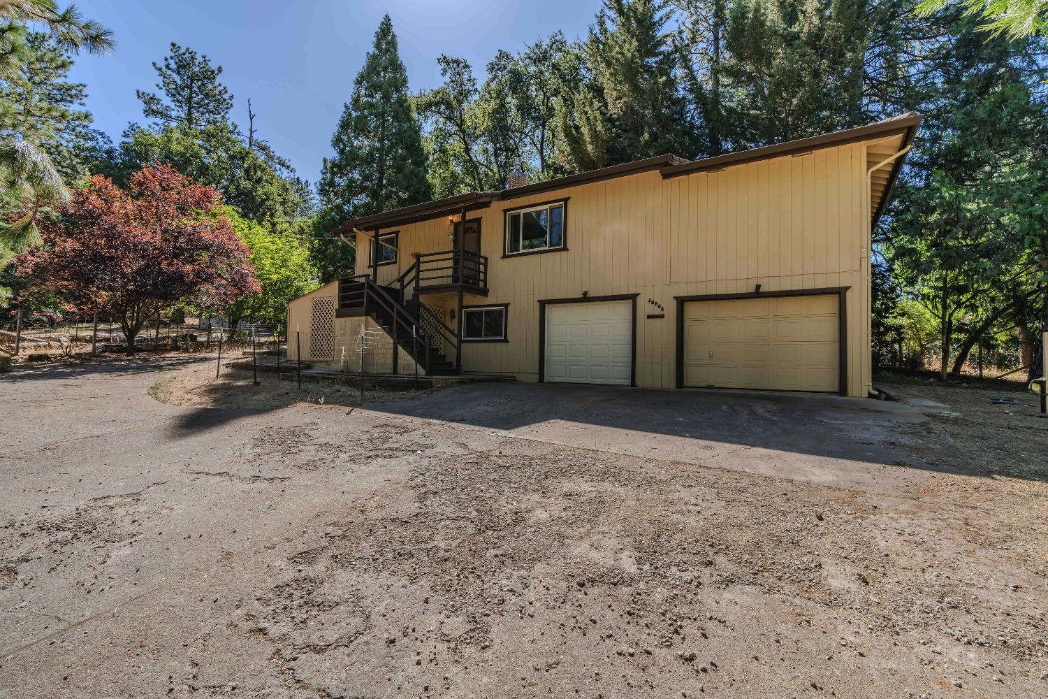 Detail Gallery Image 1 of 23 For 13956 Dogwood Ct, Pine Grove,  CA 95665 - 3 Beds | 2 Baths