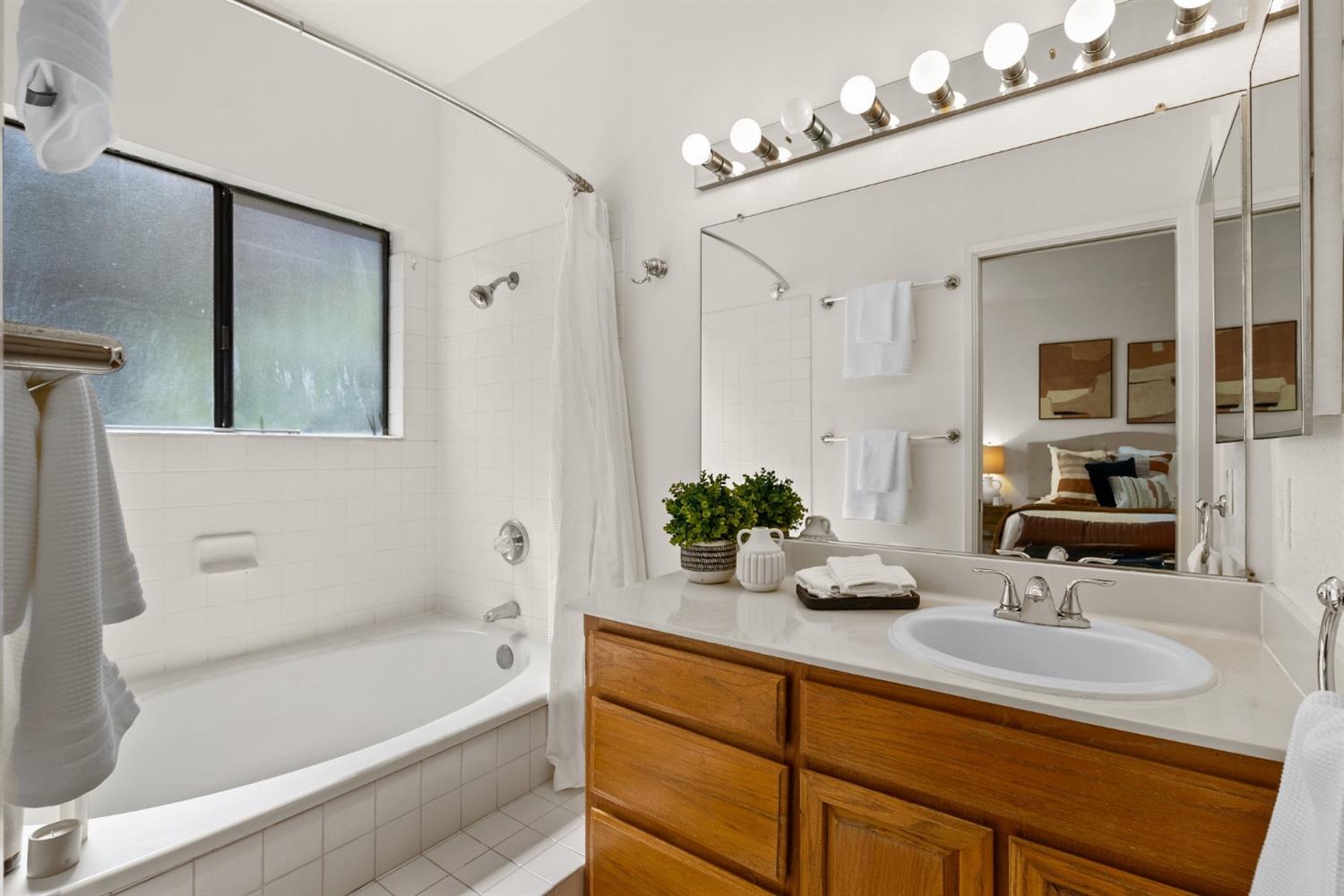 Detail Gallery Image 25 of 48 For 1902 Miraplaza Ct #24,  Santa Clara,  CA 95051 - 2 Beds | 2 Baths