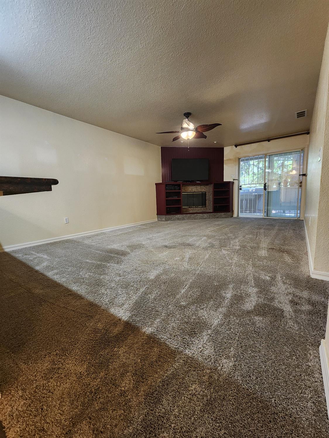 Detail Gallery Image 7 of 23 For 4830 Dover Ln #309,  Sacramento,  CA 95842 - 3 Beds | 2 Baths