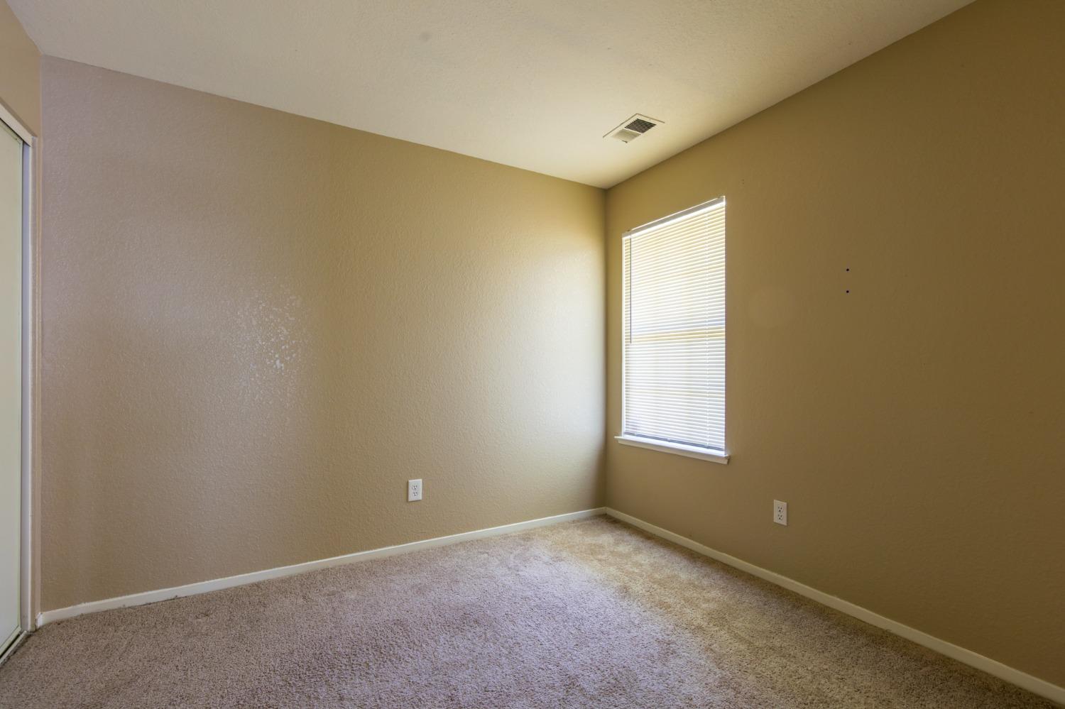 Detail Gallery Image 25 of 43 For 2411 Volpi Dr, Stockton,  CA 95206 - 3 Beds | 2 Baths