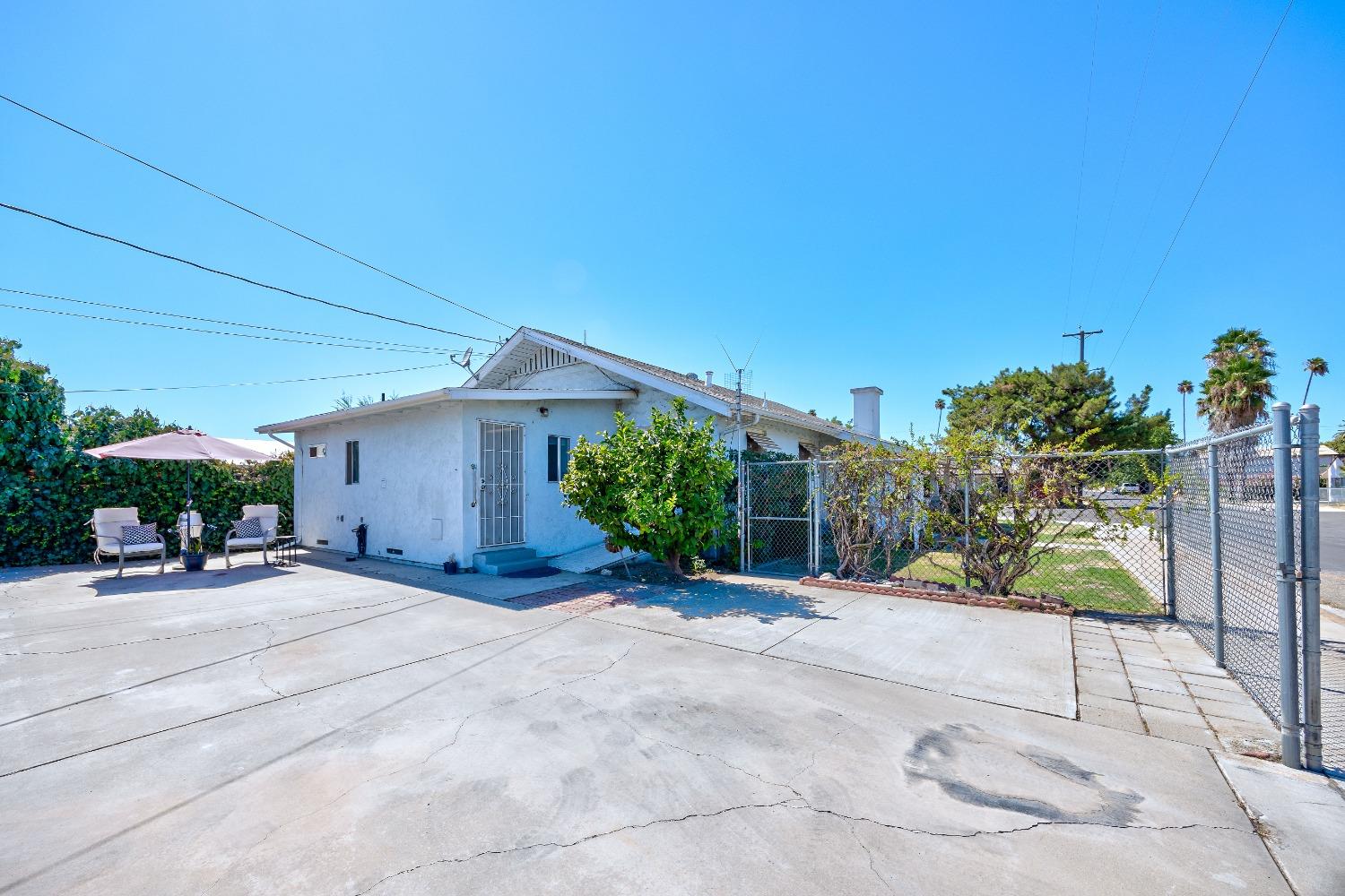 Detail Gallery Image 36 of 49 For 1001 Trinity Ave, Chowchilla,  CA 93610 - 3 Beds | 2 Baths