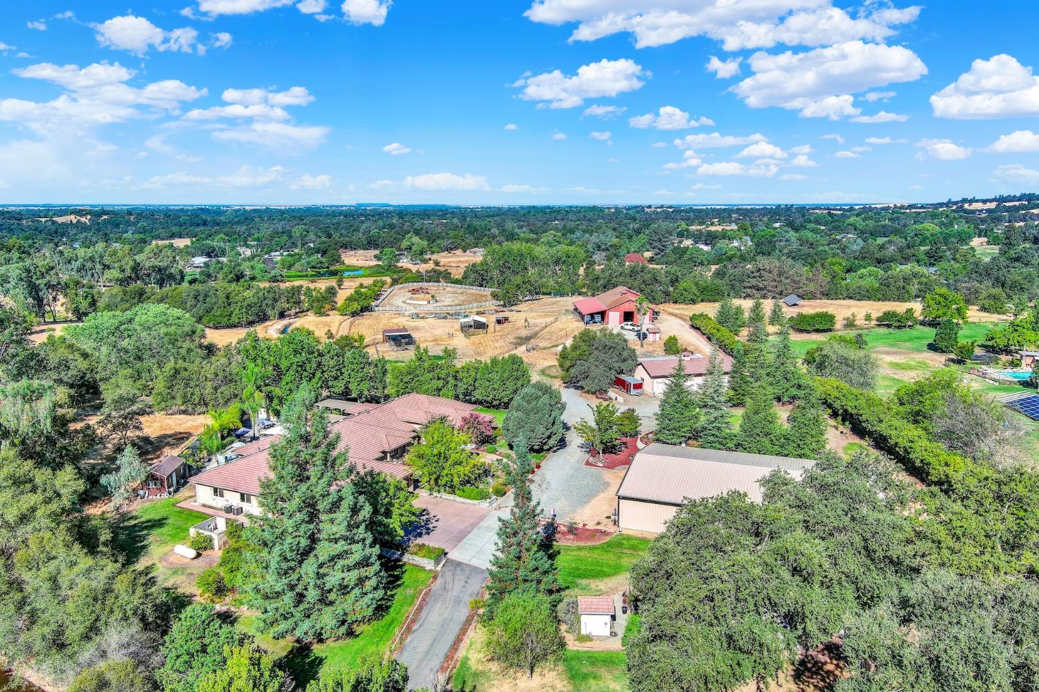 Detail Gallery Image 6 of 98 For 4149 Burnett Rd, Lincoln,  CA 95648 - 5 Beds | 5/1 Baths