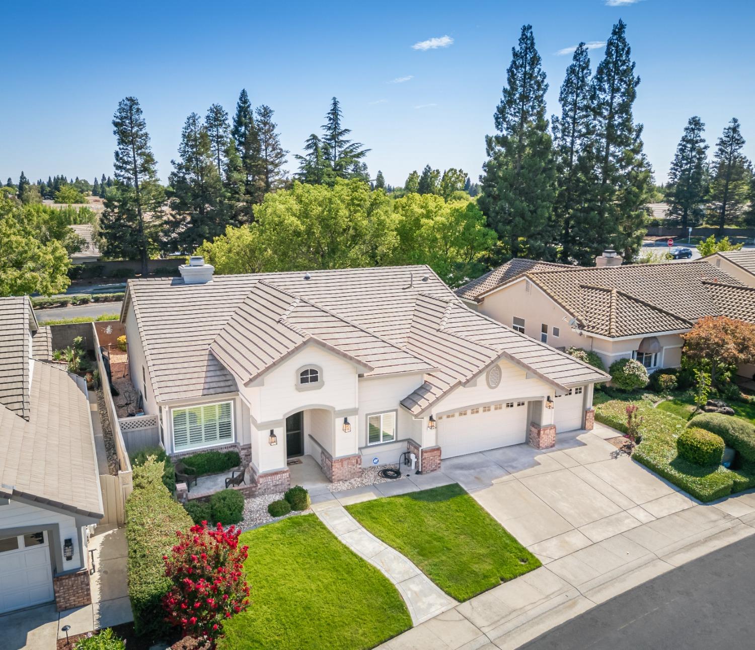 Detail Gallery Image 7 of 41 For 7028 Windchime Way, Roseville,  CA 95747 - 3 Beds | 2 Baths