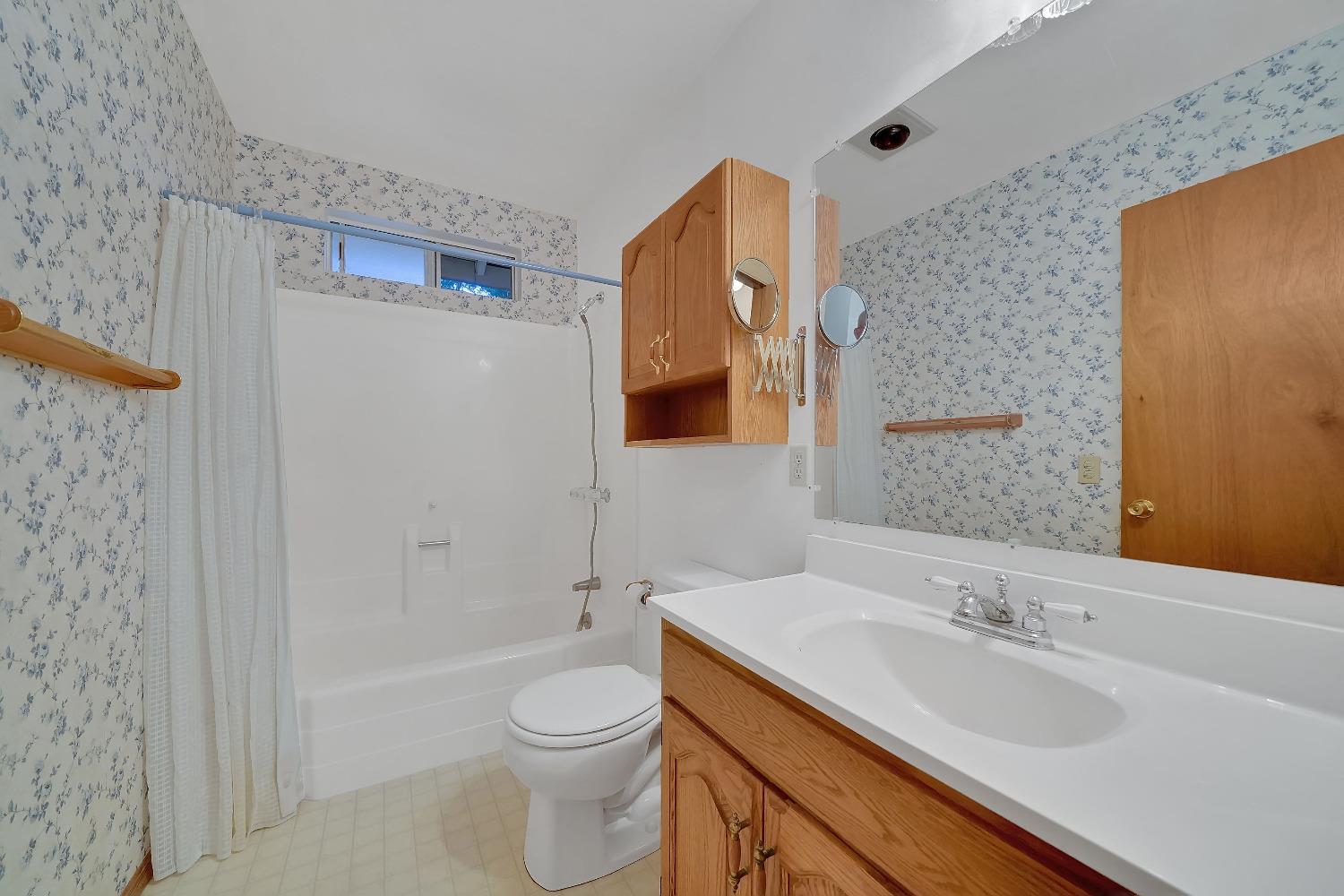 Detail Gallery Image 16 of 23 For 13956 Dogwood Ct, Pine Grove,  CA 95665 - 3 Beds | 2 Baths