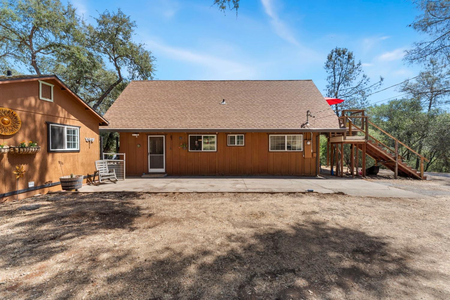 Detail Gallery Image 3 of 44 For 5460 Rattlesnake Bar Rd, Pilot Hill,  CA 95664 - 3 Beds | 2/1 Baths