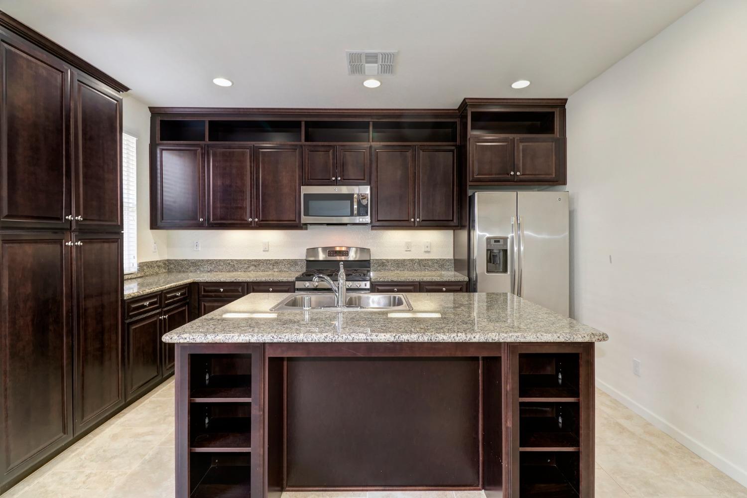 Detail Gallery Image 18 of 69 For 7482 Chevelle Way, Sacramento,  CA 95829 - 2 Beds | 2 Baths