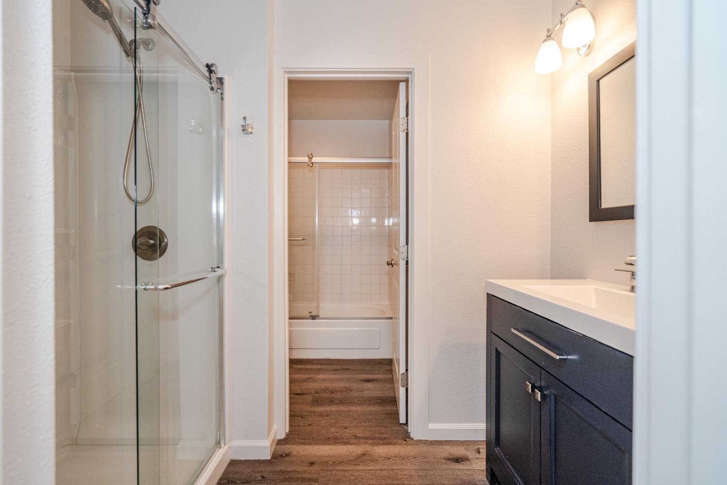 Detail Gallery Image 14 of 28 For 2290 Woodside Ln #2,  Sacramento,  CA 95825 - 2 Beds | 1/1 Baths