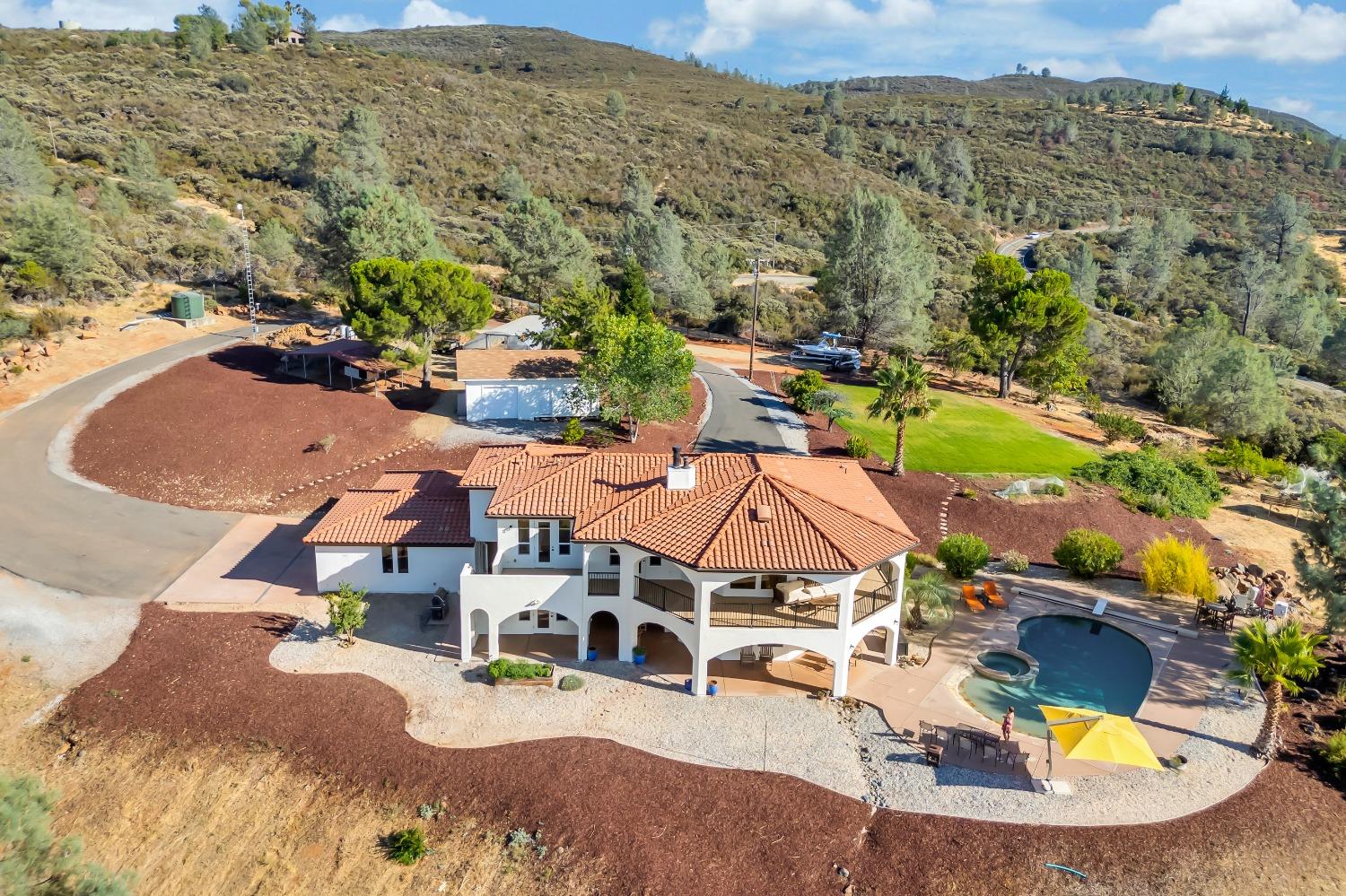 Detail Gallery Image 2 of 81 For 1745 Dorado Ridge Trail, El Dorado Hills,  CA 95762 - 4 Beds | 5 Baths