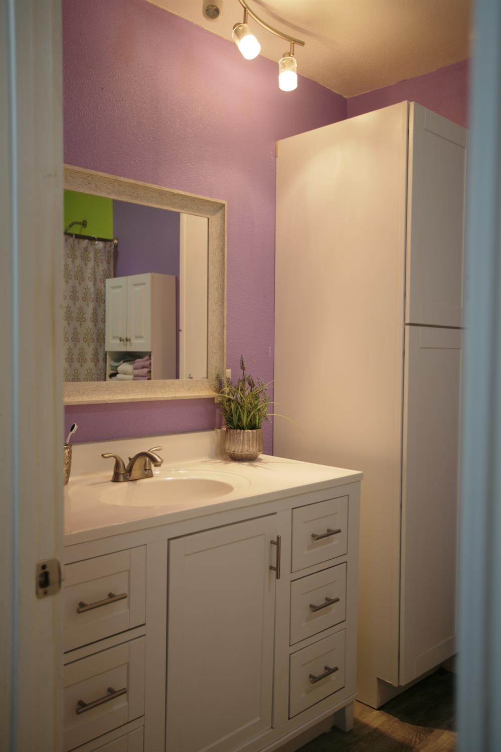 Detail Gallery Image 11 of 23 For 1162 W El Camino Ave, Sacramento,  CA 95833 - 3 Beds | 2 Baths