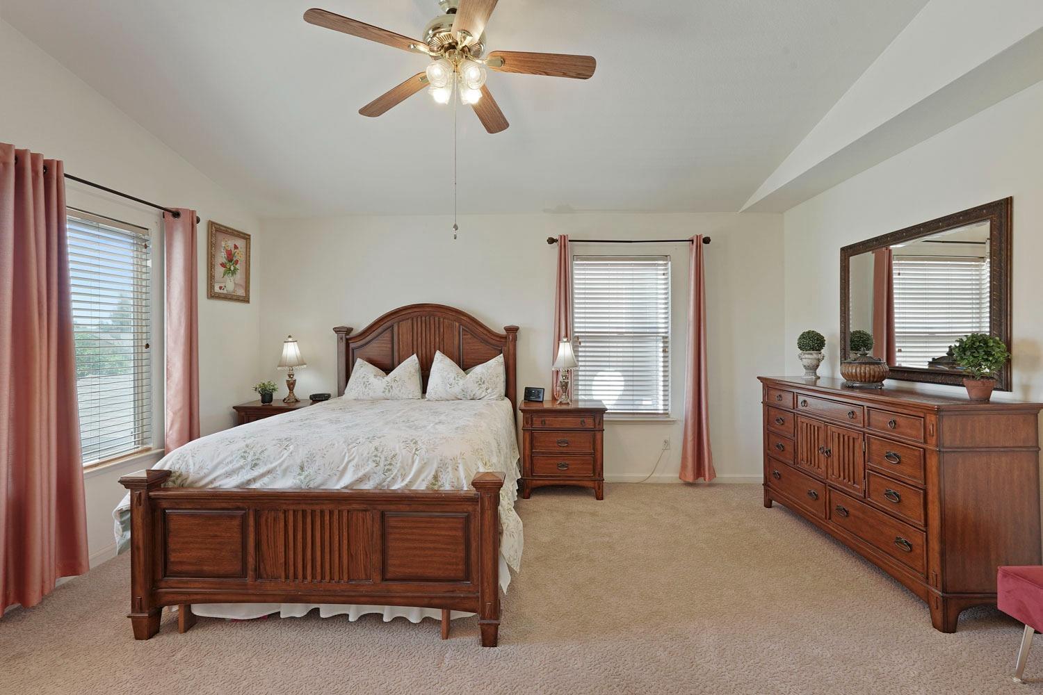 Detail Gallery Image 17 of 49 For 654 Summerton Ln, Turlock,  CA 95382 - 4 Beds | 2/1 Baths