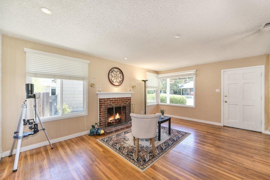 Detail Gallery Image 6 of 38 For 2544 Andrade Way, Sacramento,  CA 95821 - 3 Beds | 2 Baths