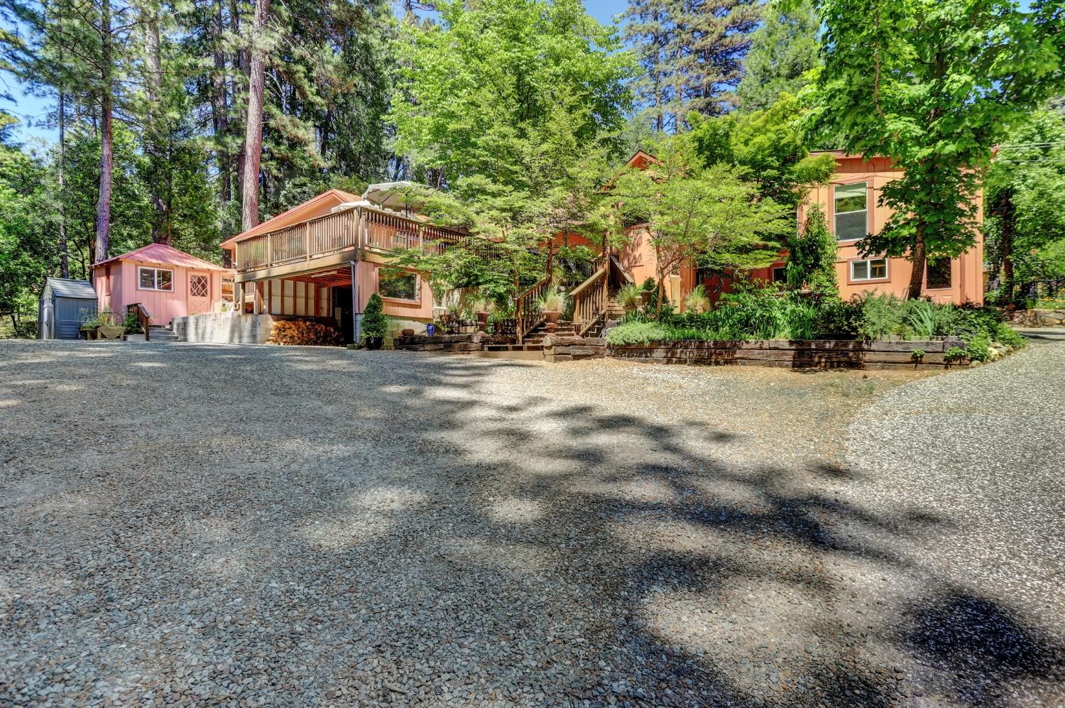 Detail Gallery Image 3 of 94 For 11192 Silver Willow Ln, Nevada City,  CA 95959 - 2 Beds | 2/1 Baths