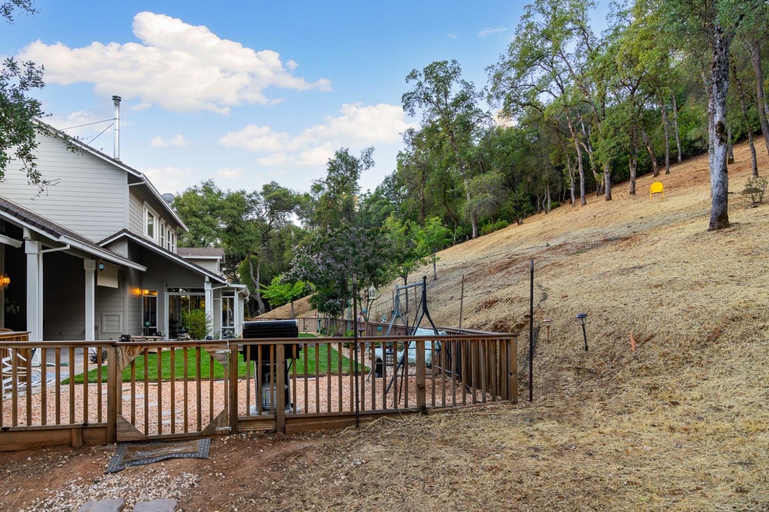 Detail Gallery Image 85 of 99 For 1300 Large Oak Dr, Placerville,  CA 95667 - 3 Beds | 4 Baths