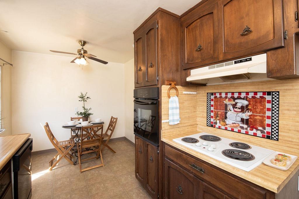 Detail Gallery Image 5 of 30 For 2218 Lambert St, Modesto,  CA 95354 - 2 Beds | 1 Baths