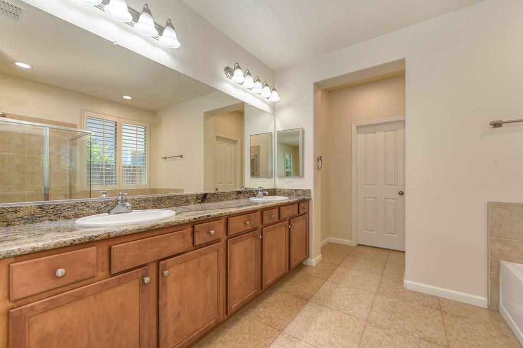 Detail Gallery Image 34 of 42 For 11974 Mandolin Way, Rancho Cordova,  CA 95742 - 4 Beds | 2/1 Baths