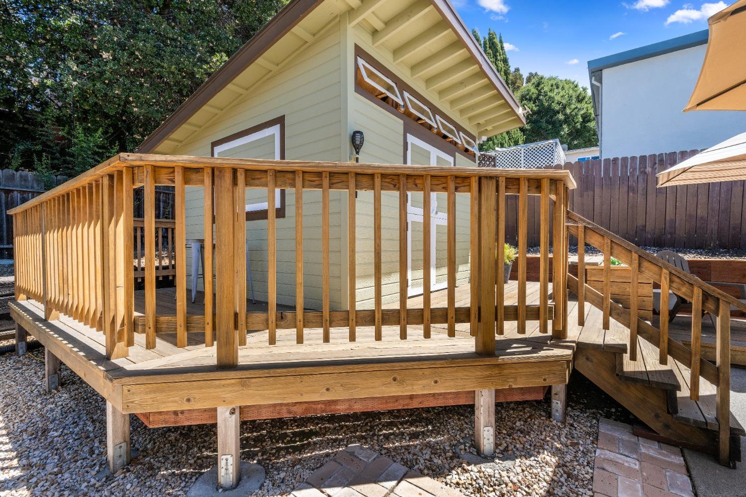 Detail Gallery Image 26 of 30 For 330 Shirley Vista St, El Sobrante,  CA 94803 - 3 Beds | 1/1 Baths