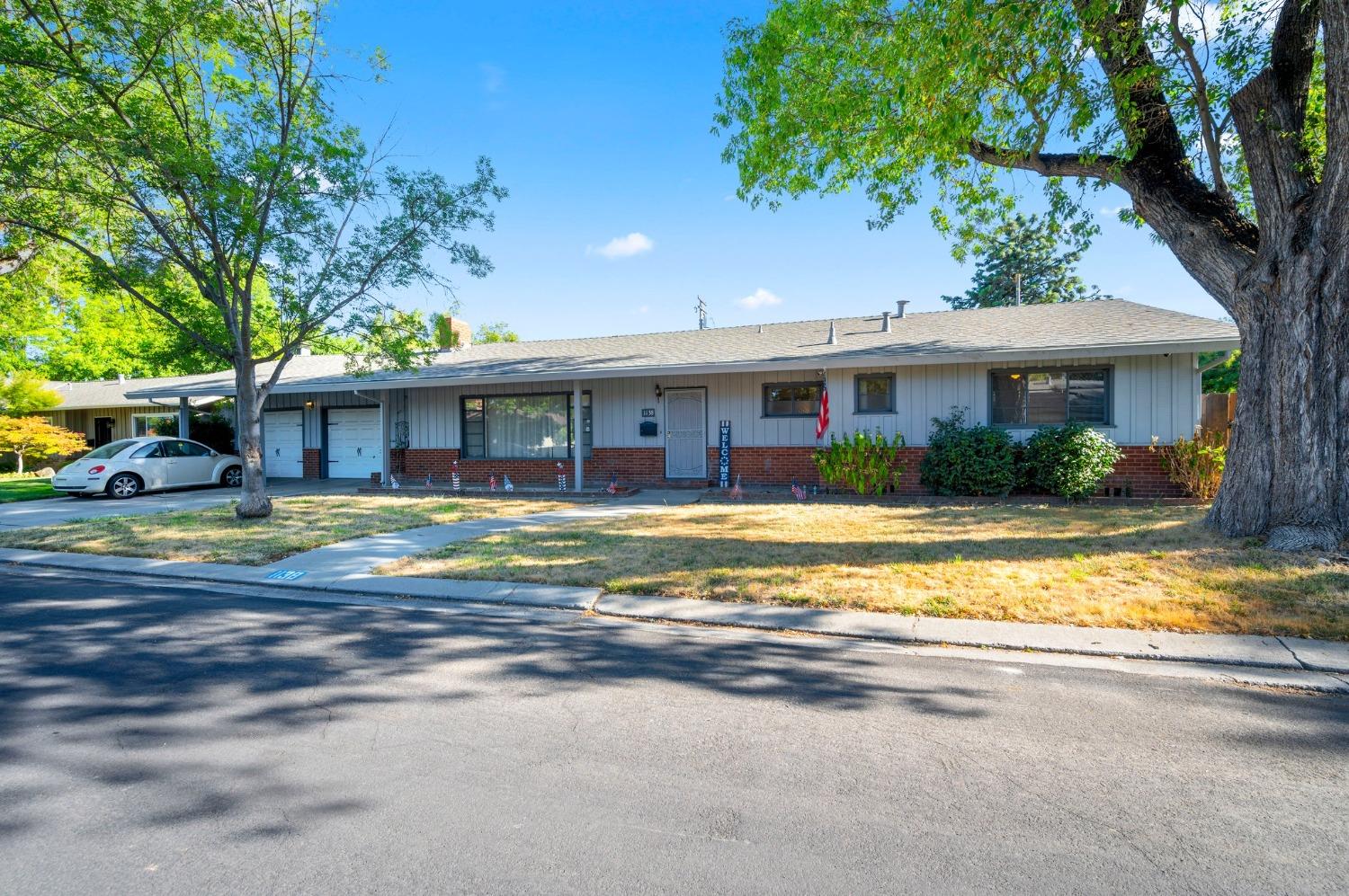 Detail Gallery Image 2 of 28 For 1138 Fordham Ave, Modesto,  CA 95350 - 3 Beds | 2 Baths