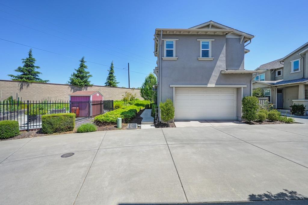 Detail Gallery Image 66 of 89 For 3616 Troy Dalton St, Sacramento,  CA 95816 - 3 Beds | 3/1 Baths