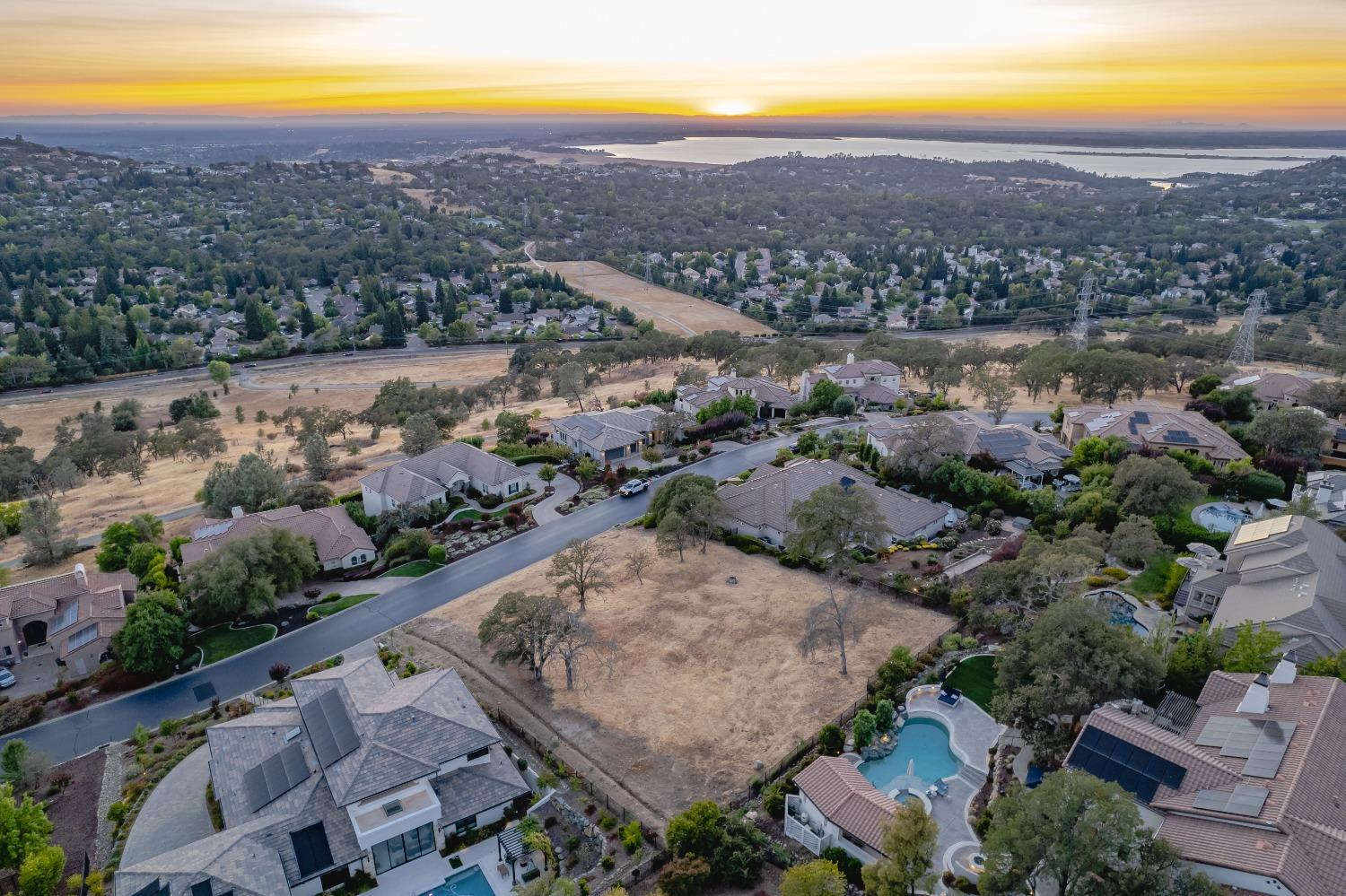 Detail Gallery Image 10 of 64 For 5155 Breese Cir, El Dorado Hills,  CA 95762 - – Beds | – Baths