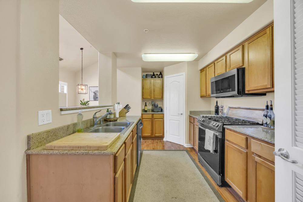 Dunlay Drive #3112, Sacramento, California image 16