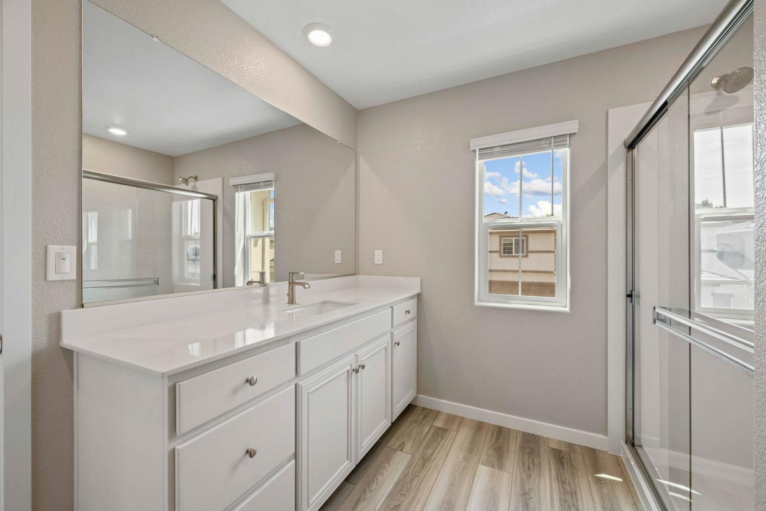 Detail Gallery Image 14 of 18 For 2322 Comstock Ln, Lincoln,  CA 95648 - 2 Beds | 2/1 Baths