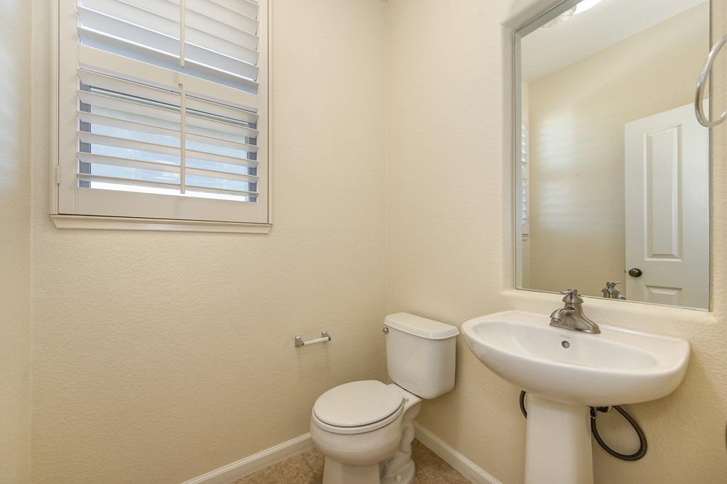 Detail Gallery Image 24 of 42 For 11974 Mandolin Way, Rancho Cordova,  CA 95742 - 4 Beds | 2/1 Baths