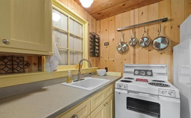 Detail Gallery Image 16 of 28 For 179 Sugarpine Circle, Pinecrest,  CA 95364 - 1 Beds | 1 Baths