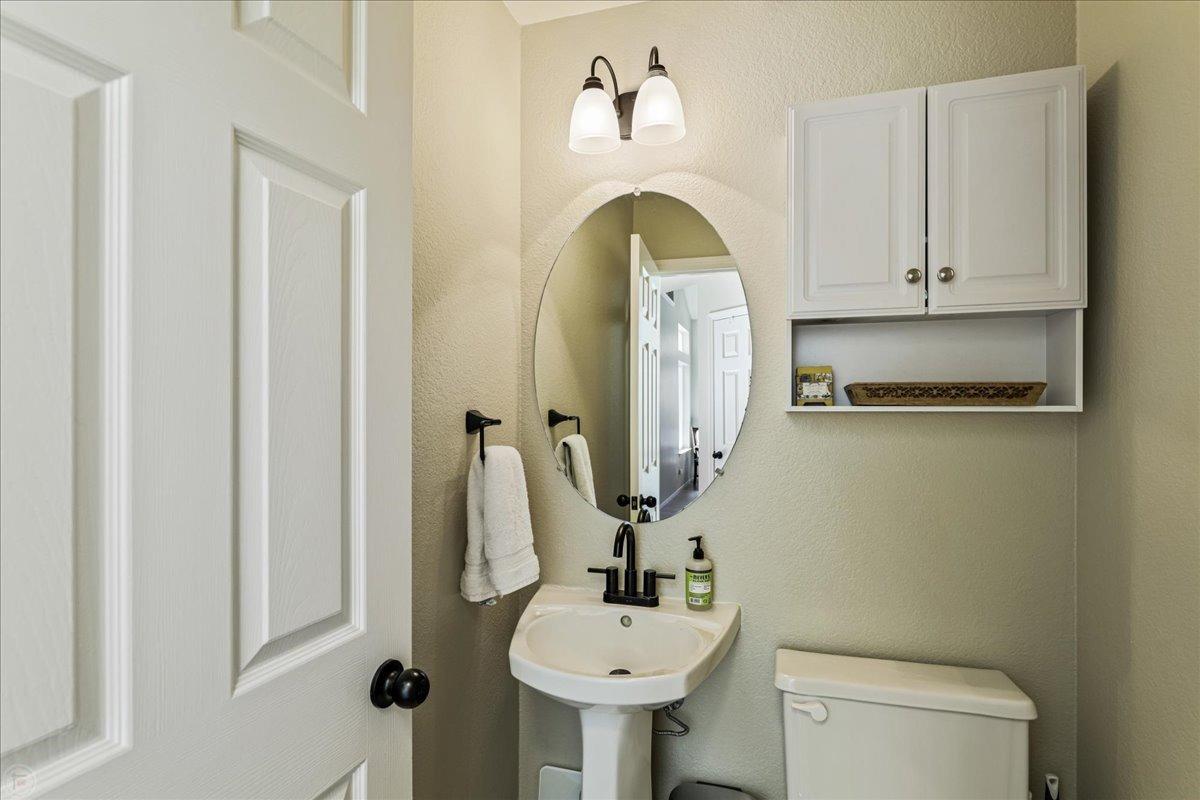 Detail Gallery Image 10 of 33 For 1312 Hoboken Dr, Tracy,  CA 95377 - 4 Beds | 2/1 Baths